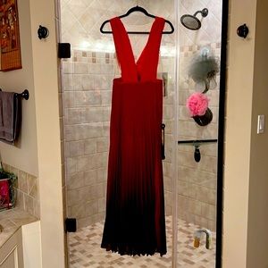 Red ombré Bebe gown size 6P